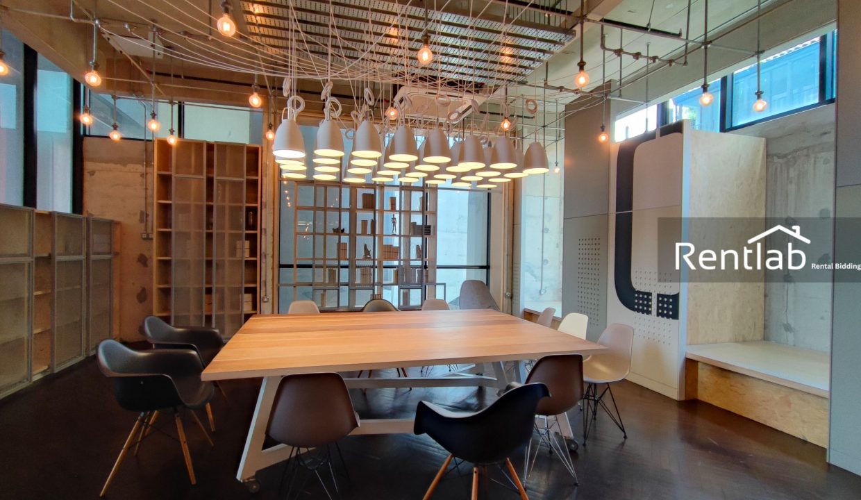 Tamarind Suites Meeting Room